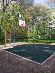 Продолжается установка 100 спортивных площадок